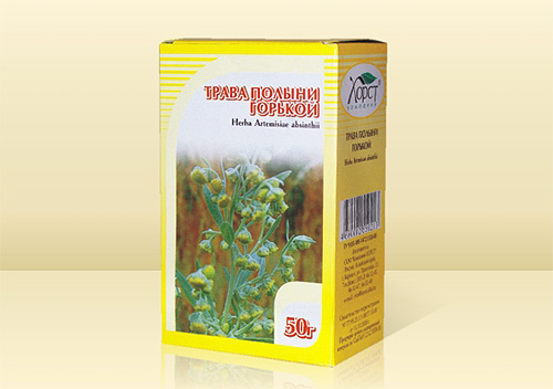 Wormwood mudah dibeli di farmasi dan membuat rebusan untuk merawat anjing atau kucing daripada kutu